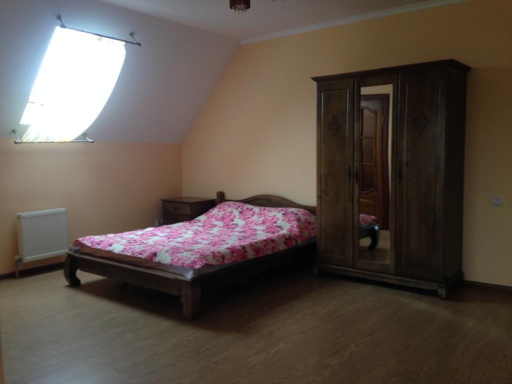 Formula Plus Motel Loetsk Kamer foto
